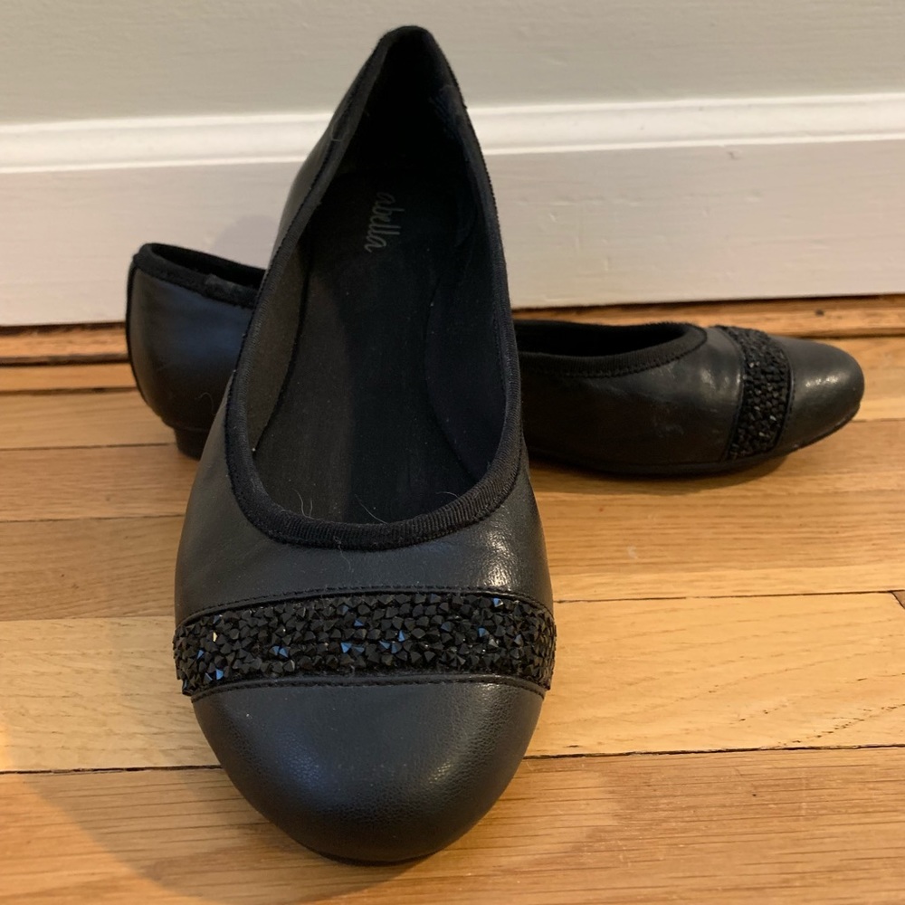 Black Ballet Flats with Sparkle Detail